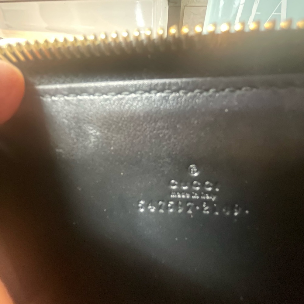 Gucci Black Zip-Around Wallet with Gold Detail - Picture 11 of 11